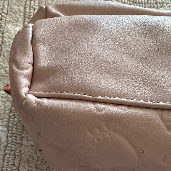 Women’s Loungefly loves Hello Kitty Purse - Picture 6 of 16